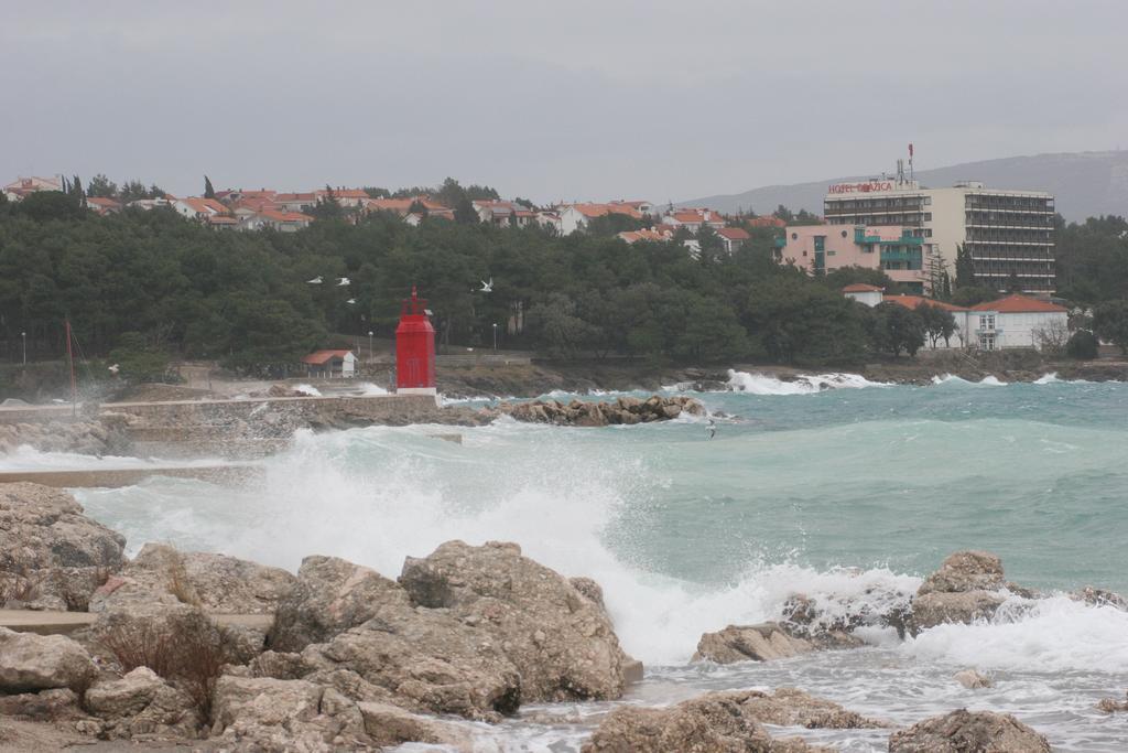 Apartments Irena Krk คิร์ก ภายนอก รูปภาพ