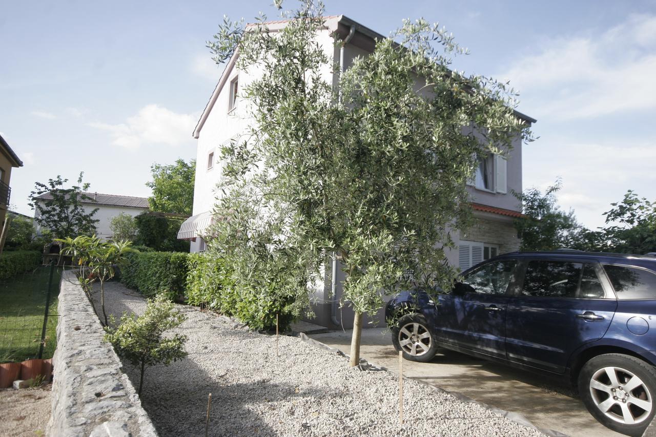 Apartments Irena Krk คิร์ก ภายนอก รูปภาพ