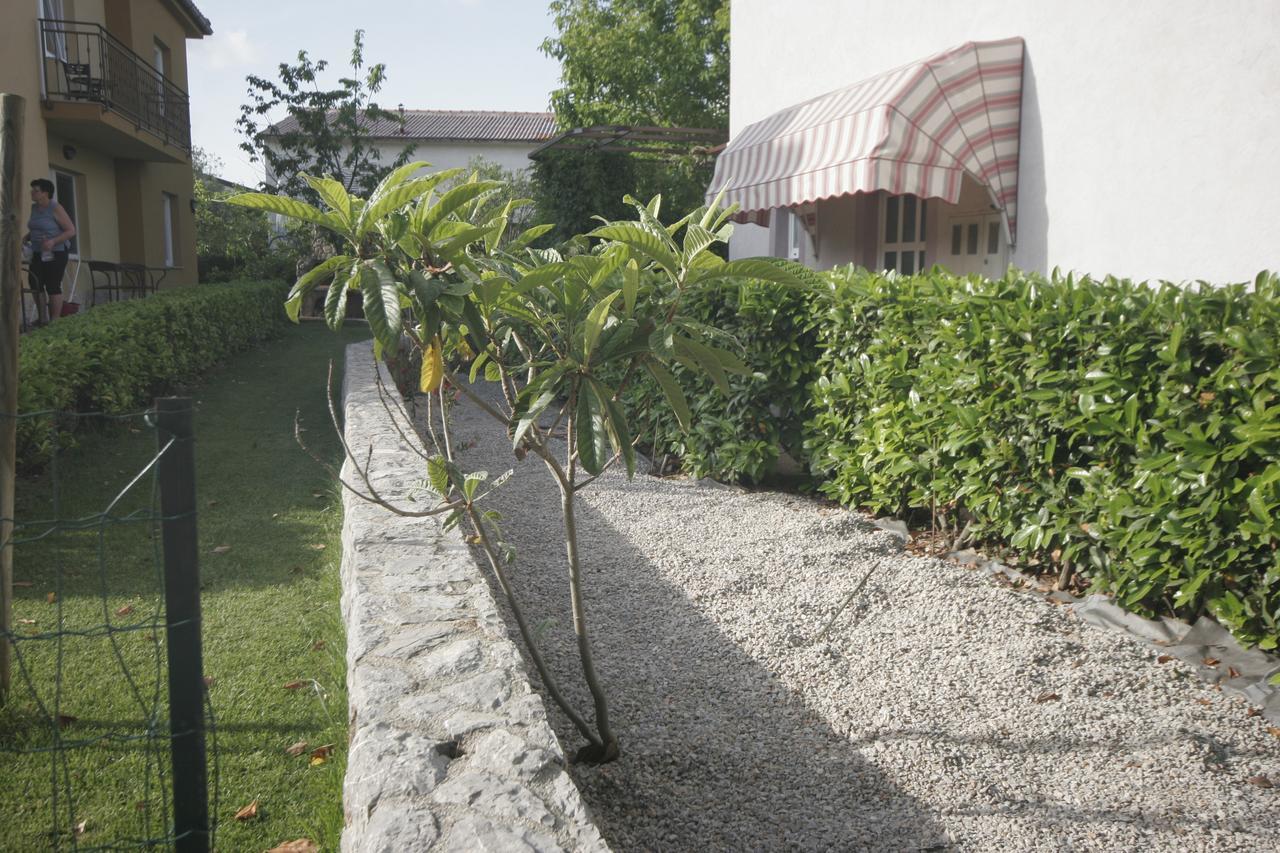 Apartments Irena Krk คิร์ก ภายนอก รูปภาพ