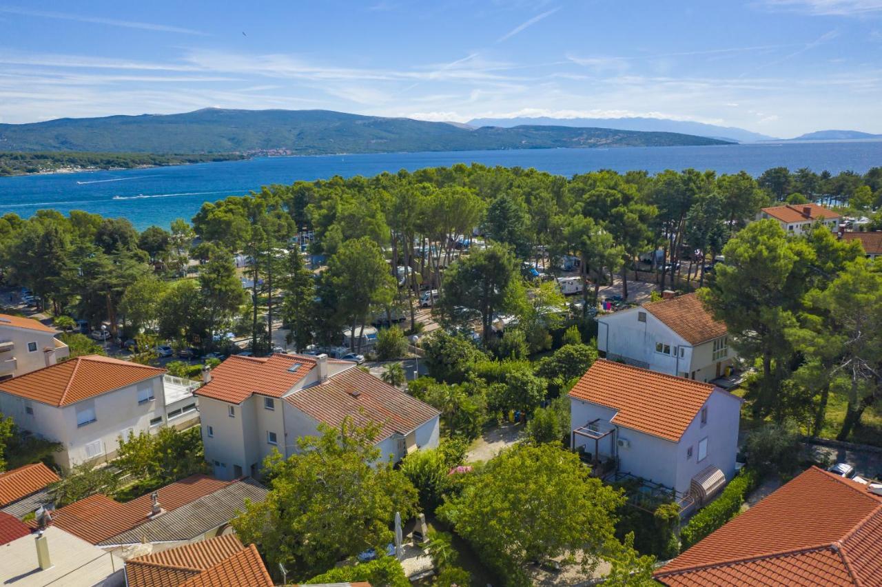 Apartments Irena Krk คิร์ก ภายนอก รูปภาพ